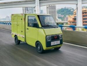 3.68万元起！人民五菱再造神车，E10致富小精灵正式上市