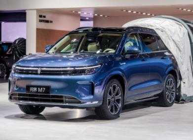引领家庭出行新风尚，“国民SUV”问界新M7重庆车展受热捧
